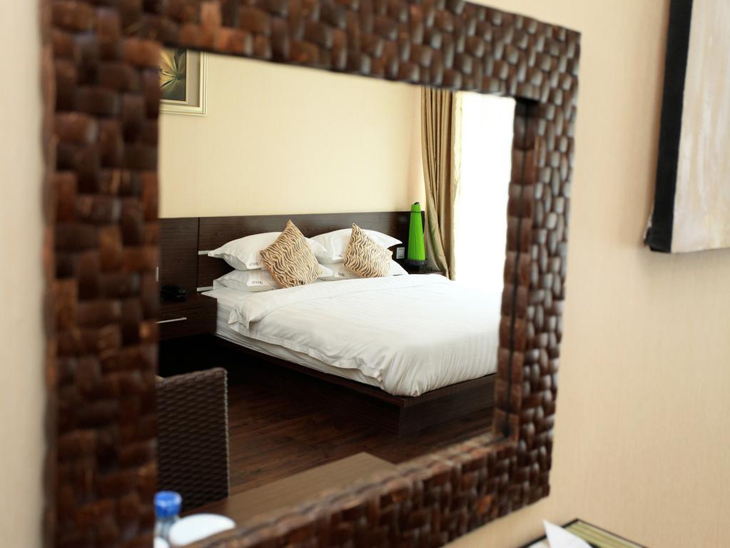 Devata Suites And Residence Legian Zimmer foto