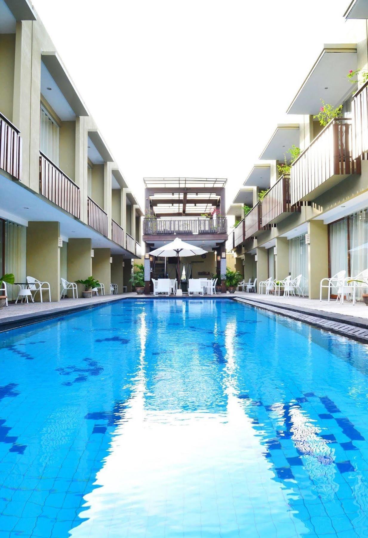 Devata Suites And Residence Legian Exterior foto