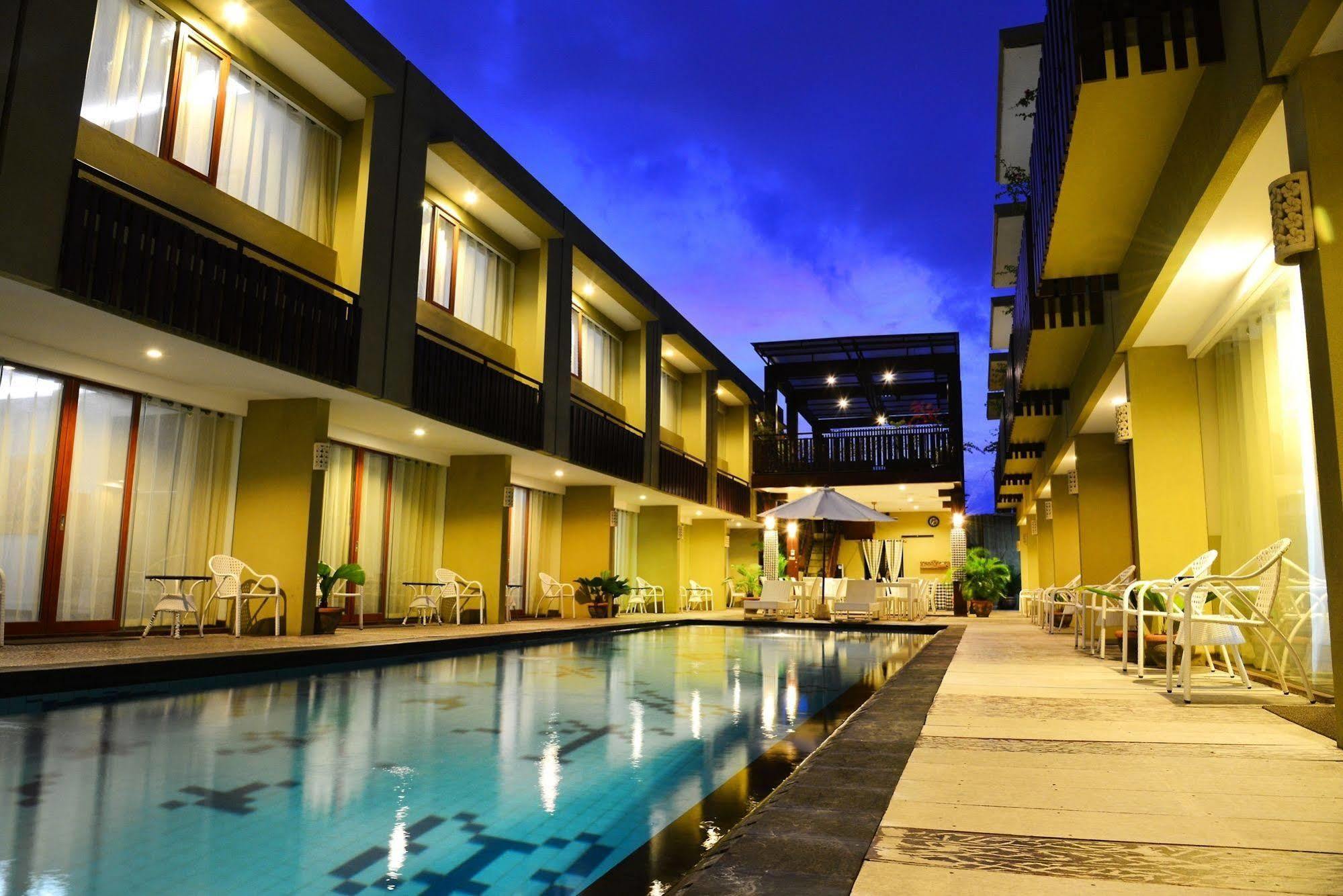 Devata Suites And Residence Legian Exterior foto